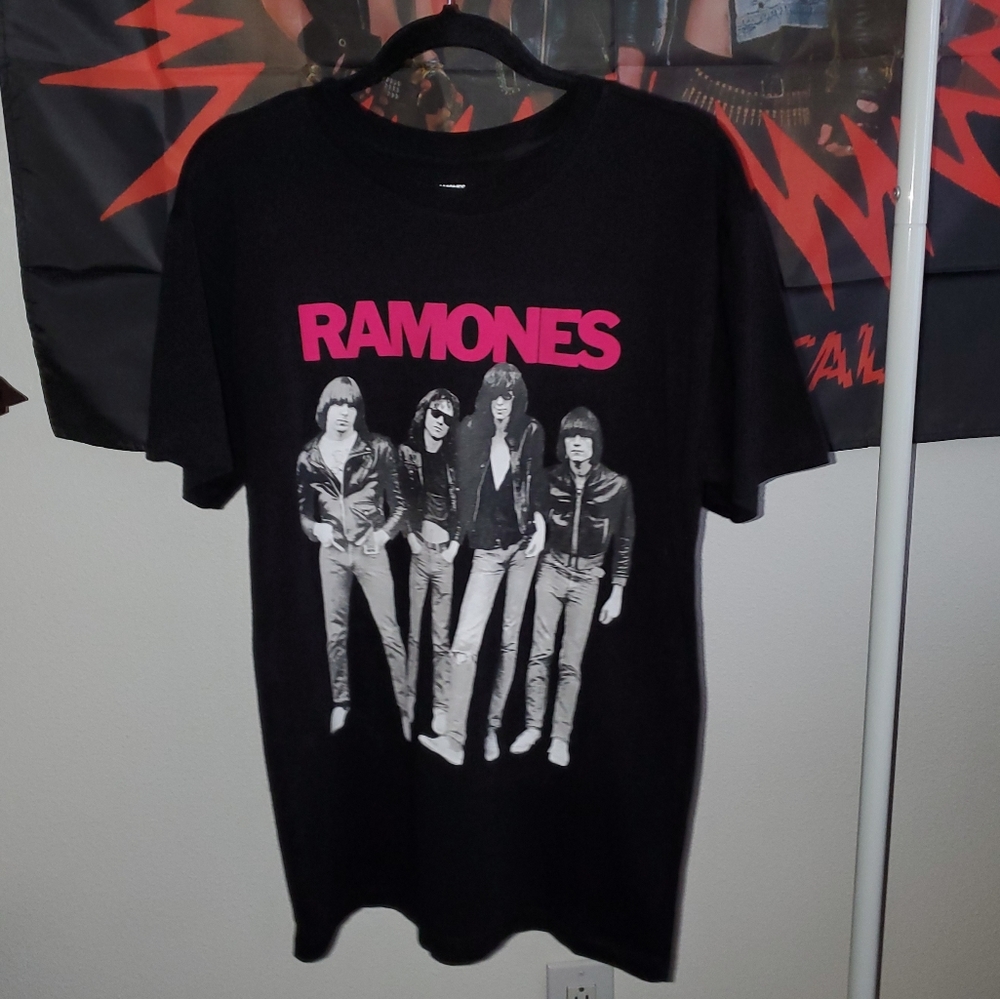 Ramones shirt